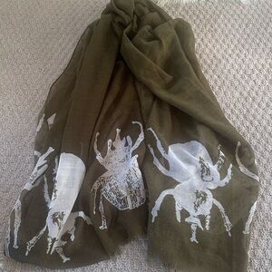 India Hicks Siren Scarf Olive and White Scarf Beetle - Pareo Wrap 78x38”